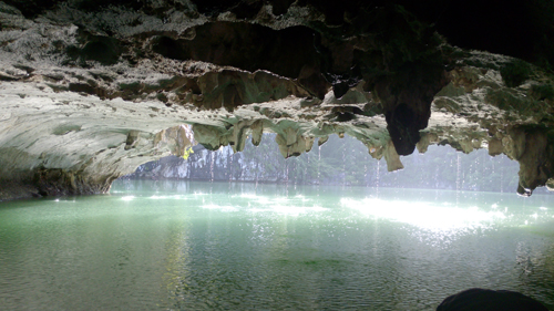 Dark and Bright cave halong bay